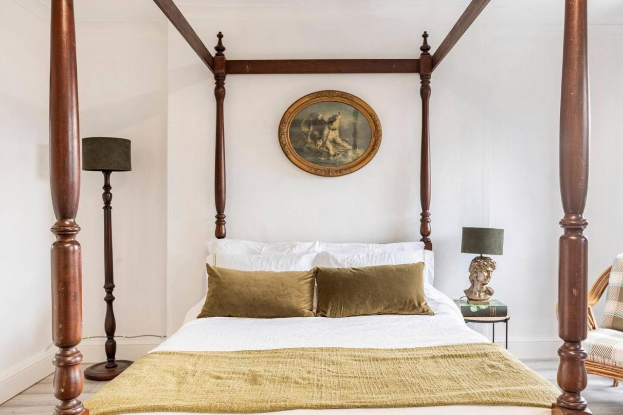Victorian Style Apartment W/ Four-Poster Bed In Camden Town Londra Exterior foto